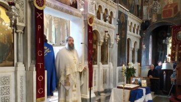 Ιερέας Κουκάκι: Το έκανα ακολουθώντας την ιερατική μου συνείδηση - Η Θεία Κοινωνία δεν απαγορεύεται