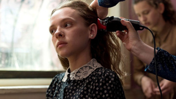 «Unorthodox» στο Netflix: Η σειρά-φαινόμενο με την καταπιεσμένη Εβραιοπούλα που «κατέκτησε» τους τηλεθεατές