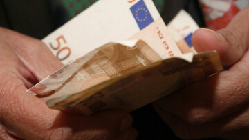 Έρευνα: Χαρτονομίσματα ή κέρματα - Ποια από τα δύο είναι μεγαλύτερη πηγή μόλυνσης