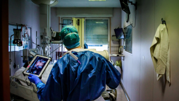 Κορωνοϊός: Έσπασαν το «μαύρο» φράγμα των δυο εκατομμυρίων οι θάνατοι σε παγκόσμια κλίμακα