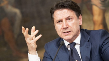 Κόντε προς ΕΕ: Ή θα χάσουμε ή θα κερδίσουμε όλοι μαζί στην αντιμετώπιση της κρίσης