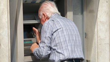 Συντάξεις: Ξεκινάει από αύριο η προπληρωμή των συντάξεων του Μαΐου 