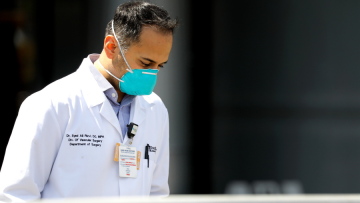 Κορωνοϊός: Ο πραγματικός αριθμός των νεκρών ίσως αγγίζει τους 250.000, γράφουν διεθνή ΜΜΕ