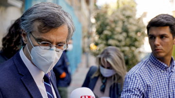 «Ταξιάρχαι»: Έφοδος Τσιόδρα στην κλινική - Βρέθηκαν 37 κρούσματα