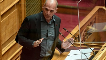 Βαρουφάκης: Η κυβέρνηση έχασε ήδη τη μάχη για να μην αυξηθεί το χρέος