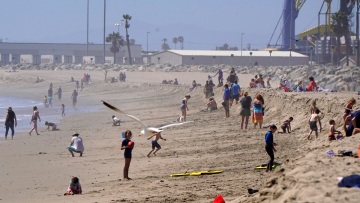 Κορωνοϊός: Χαλάρωσαν τα μέτρα στην Φλόριντα των ΗΠΑ - Κοσμοσυρροή αναμένεται στις παραλίες