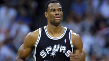 NBA: Όταν ο συγκλονιστικός Ντέιβιντ Ρόμπινσον «έγραψε» ιστορία με 71 πόντους! 