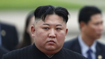 Κορωνοϊός - Κιμ Γιονγκ Ουν: Απομονώθηκε σε παραθαλάσσιο θέρετρο;