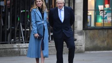 O Μπόρις Τζόνσον και η Κάρι Σίμοντς απέκτησαν ένα υγιέστατο αγοράκι