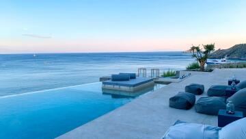 Μέτρα για τον κορωνοϊό - Τουρισμός: Διακοπές σε πολυτελείς βίλες από €50 την ημέρα