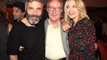 Ντίνος Καρύδης: Πώς ευχήθηκε χρόνια πολλά στον Θοδωρή Αθερίδη