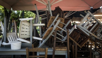 Δημοσκόπηση: Να ανοίξουν τελευταία τα μπαρ και τα κέντρα διασκέδασης