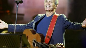 Γιώργος Νταλάρας: Η γυναίκα της ζωής του, τα λάθη του και το τραγούδι που του «έκοψε» η χούντα