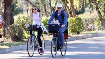 Το ποδηλατικό στυλ της Μαριέττας Χρουσαλά και του Λέοντα Πατίτσα - Φωτογραφίες