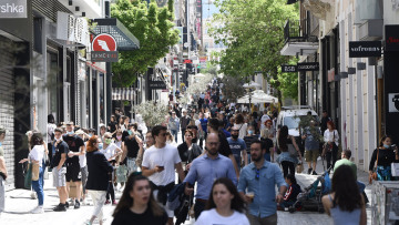 Άρση μέτρων - Καταστήματα: Άνοιξαν με ατμοκαθαριστές και αποστειρωτές - Δείτε βίντεο