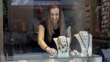 Άρση μέτρων: Από σήμερα το μεγάλο κρας τεστ στην αγορά 