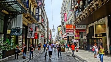 Ζεστό χρήμα για τις πρώτες από τις 10.000 επιχειρήσεις που «κλείδωσαν» την επιστρεπτέα προκαταβολή