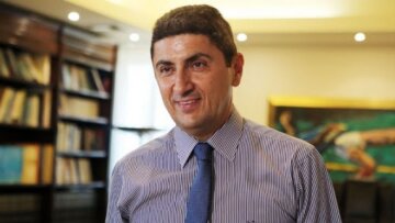 Αυγενάκης: «Ανοίγουν και οι κλειστές αθλητικές εγκαταστάσεις»