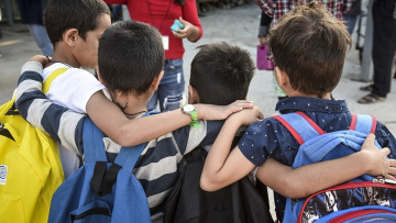 Τη Δευτέρα οι αποφάσεις για τα δημοτικά σχολεία - Ο Τσιόδρας «έδειξε» επιστροφή στα θρανία