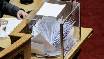 Δικονομικά τερτίπια από ΣΥΡΙΖΑ για να «σώσει» τον Παπαγγελόπουλο: Ζητά να ακυρωθεί η ψηφοφορία