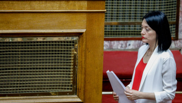 Νάντια Γιαννακοπούλου: Το mea culpa και τα «γαλλικά», το ρουσφέτι που δεν έγινε και η ρύθμιση για τα Πρότυπα σχολεία