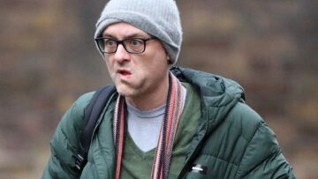 Βρετανία: Παραιτήθηκε υφυπουργός επειδή ο Κάμινγκς παραμένει στη θέση του, ενώ έσπασε την καραντίνα