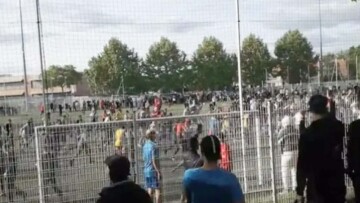 Βίντεο: Σοκ με το «ντου» 400 ατόμων σε ποδοσφαιρικό ματς στην Γαλλία
