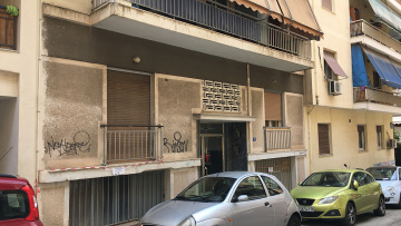 Παγκράτι: Μάχη για τη ζωή του δίνει ο νεαρός που καταπλακώθηκε από ασανσέρ