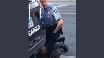 ΗΠΑ - Μινεσότα: Αποπέμθηκαν οι αστυνομικοί που εμπλέκονται στον φρικτό θάνατο άοπλου Αφροαμερικανού