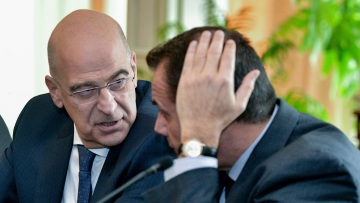 Δένδιας και Παναγιωτόπουλος ενημέρωσαν την επιτροπή Εξωτερικών και Άμυνας για την κατάσταση στον Έβρο