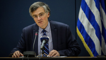 Ξέσπασμα Τσιόδρα: Έλεγα πάντα την αλήθεια - «Αντίο» με ποίημα