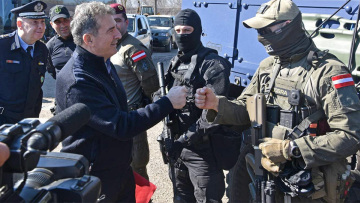 Στον Έβρο ο Χρυσοχοΐδης  - 400 αστυνομικοί στη συνοριακή γραμμή