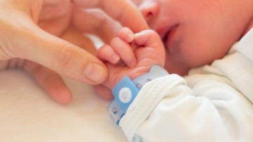 Πρωτιά για την Ελλάδα στην ΕΕ για τις καισαρικές, σύμφωνα με έρευνα: 62,2% των γεννήσεων στο χειρουργείο το 2023