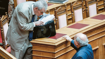 Δημήτρης Παπαγγελόπουλος: Από την ΕΥΠ του Καραμανλή, σύριζα στο Ειδικό Δικαστήριο