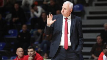 Αποχωρεί από τον Ερυθρό Αστέρα ο Σάκοτα για λόγους υγείας