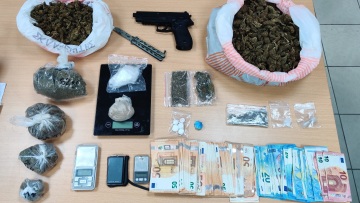 Ηλεία: Σε καφετέρια και συνεργείο διακινούσαν ναρκωτικά