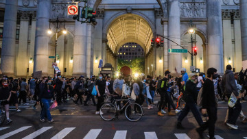 Τζορτζ Φλόιντ: Σοκ και δέος στις ΗΠΑ - Παγκόσμια ανησυχία από τις εικόνες εμφυλίου 