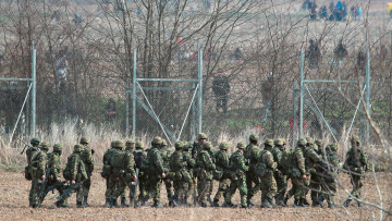 Με ταχείς ρυθμούς το «τείχος» στον Έβρο 