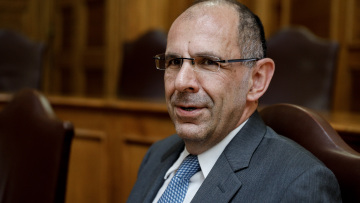 Γεραπετρίτης (ΘΕΜΑ 104,6): Έχουμε επαγγελματικό σχέδιο για τον τουρισμό - Βαρόμετρο η Ελλάδα για την ασφάλεια των χωρών