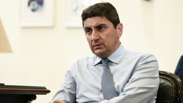 Την παραίτηση Αυγενάκη ζητά σύσσωμη η αντιπολίτευση μετά το επεισόδιο με εργαζόμενο στο Ελ. Βενιζέλος 
