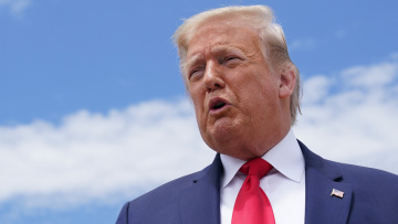 Έξαλλος ο Τραμπ με τους κυβερνήτες που δεν καλούν τον στρατό - «Η Νέα Υόρκη χάθηκε στα ρεμάλια και τα αποβράσματα»