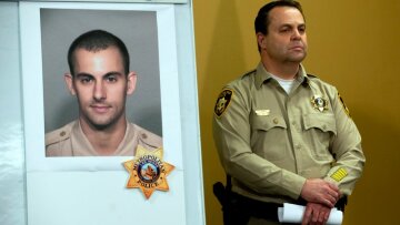 Διαδηλώσεις στις ΗΠΑ: Δεν είναι Ελληνοαμερικανός ο αστυνομικός που πυροβολήθηκε στο Λας Βέγκας