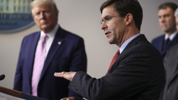 Μαρκ Έσπερ: Ο υπουργός Άμυνας των ΗΠΑ που τα «έβαλε» με τον Τραμπ