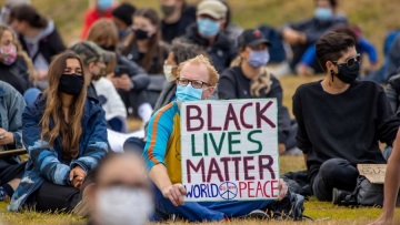 ΗΠΑ: Αίρεται η απαγόρευση κυκλοφορίας στη Νέα Υόρκη 