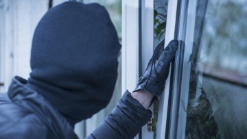 Μαγνησία: Κλείδωσαν ηλικιωμένη στην τουαλέτα για να τη ληστέψουν