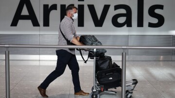 Κορωνοϊός - Βρετανία: Σε καραντίνα 14 ημερών από σήμερα όποιος φτάνει στη χώρα από το εξωτερικό