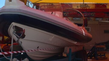 Έγκλημα στη Ζάκυνθο: Εντοπίστηκε ταχύπλοο με το οποίο φέρονται να διέφυγαν οι δράστες