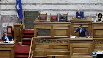 Τσίπρας: Ρίξατε ξανά το καράβι σε ξέρα πολύ πριν τον κορωνοϊό 