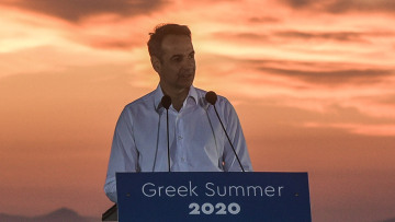 Το ηλιοβασίλεμα της Σαντορίνης ταξίδεψε σε όλο τον κόσμο