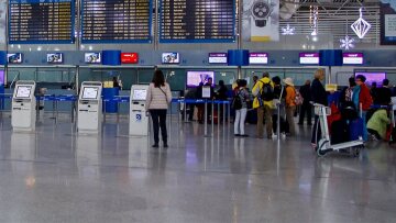 Οι αεροπορικές οδηγίες μέχρι τις 30 Ιουνίου - Ποιοι θα υποβάλλονται σε τεστ